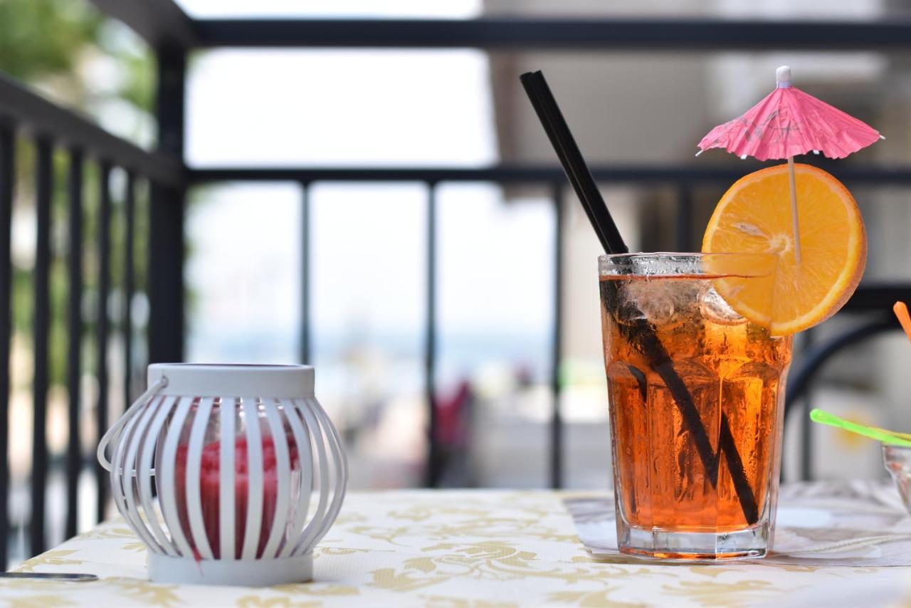 Lively Hotel Bellaria-Igea Marina Eksteriør billede