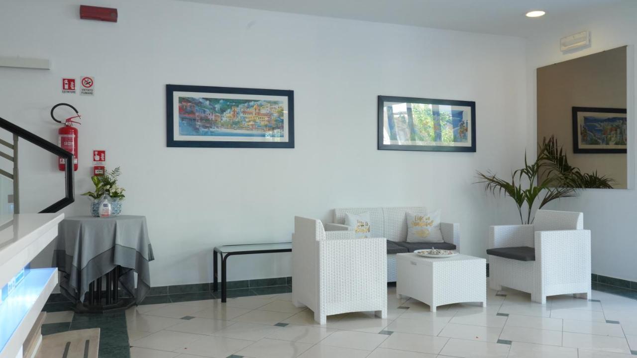 Lively Hotel Bellaria-Igea Marina Eksteriør billede