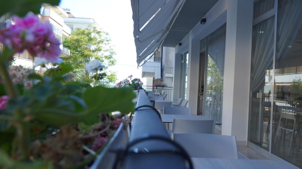 Lively Hotel Bellaria-Igea Marina Eksteriør billede